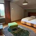 Golf Und Berglodge Velden Am Woerthersee בית נופש *